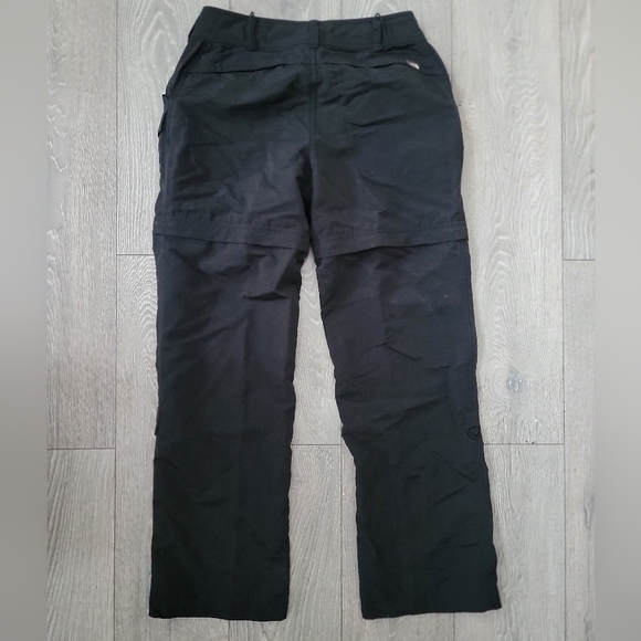 The North Face 2 In 1 Pants/ Shorts - Picture 2 of 4